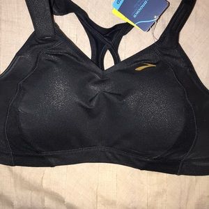 🆕 Brooks sports bra.